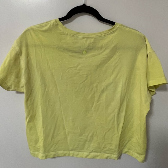 Lululemon yellow crop t-shirt / workout top - Picture 4 of 6